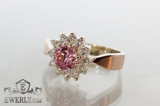 Купить серебряное кольцо с золотом и розовым камнем для женщин