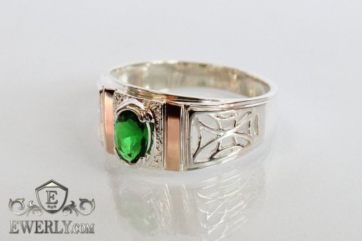 Мужской перстень из серебра с золотом и зелёным камнем