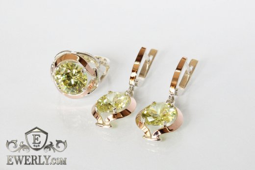 Купить комплект: кольцо и серёжки из серебра с жёлтыми камнями