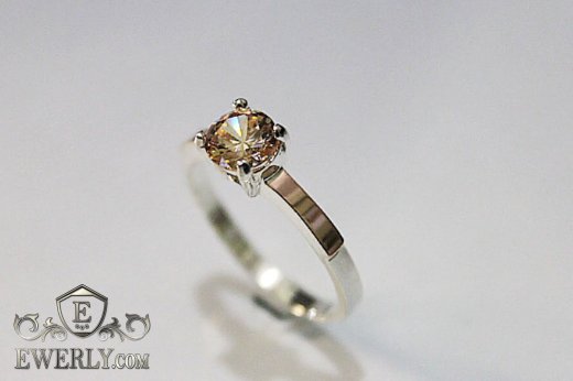 Купить женское кольцо из серебра с камнем (цвет-шампань)