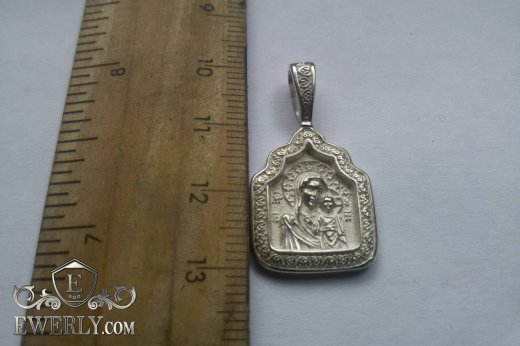 Казанская икона Божией Матери для женщин из серебра на шею