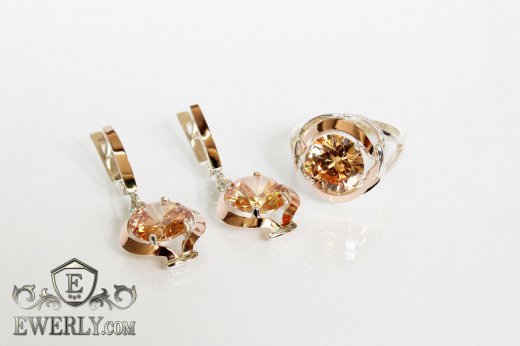 Купить комплект: кольцо и серёжки из серебра с коричневыми камнями