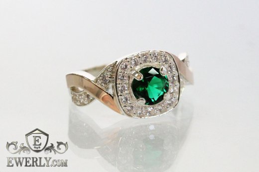 Купить кольцо из серебра для женщины с зелёным камнем