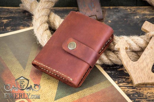 Купить кошелёк из красной кожи - портмоне для мужчины 11045VW
