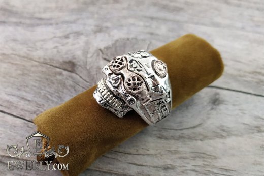 Ring of sterling silver with a skull for men to buy 141012HM