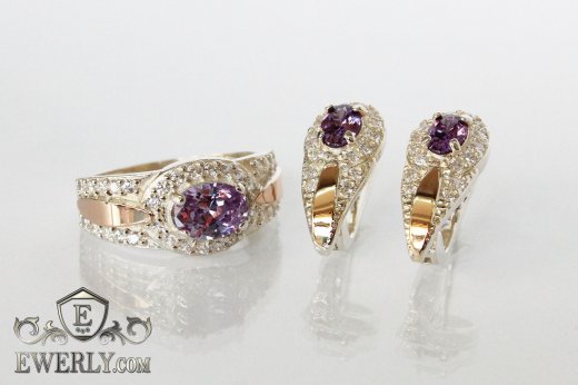 Купит женские серебряные серёжки и кольцо с камнями (цвет-аметист)