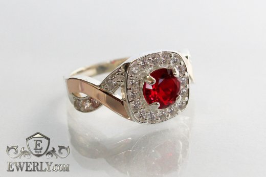 Купить кольцо из серебра для женщины с красным камнем