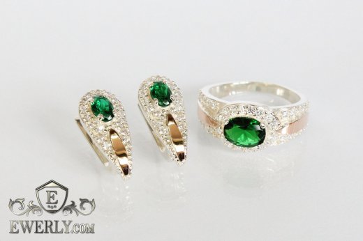 Купит женские серебряные серёжки и кольцо с зелёными камнями