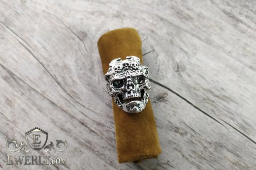 Серебряное кольцо с черепом - купить мужскую печатку из серебра