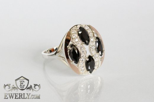 Купить женское кольцо из серебра с чёрными камнями
