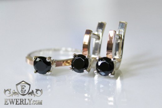 Купить серебряные серёжки и кольцо с чёрными камнями для девушек
